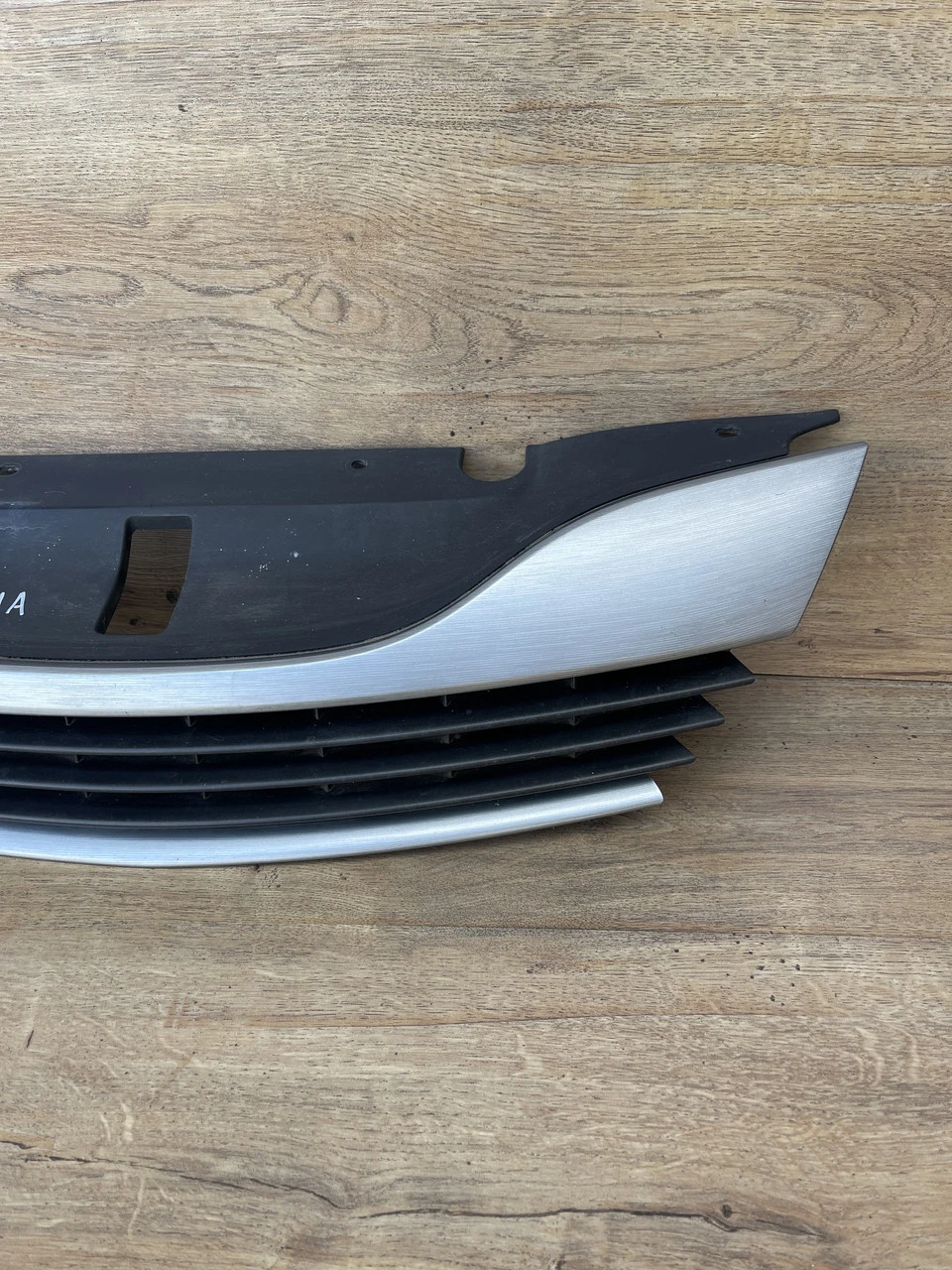 Решітка радіатора Renault Laguna 2 Рено Лагуна 2 - фото 1