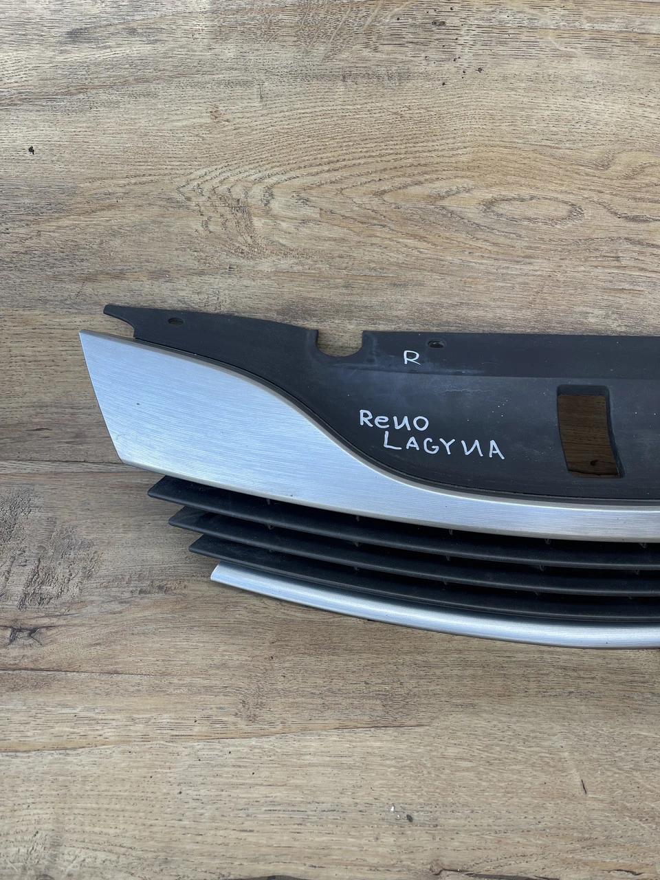 Решітка радіатора Renault Laguna 2 Рено Лагуна 2 - фото 2