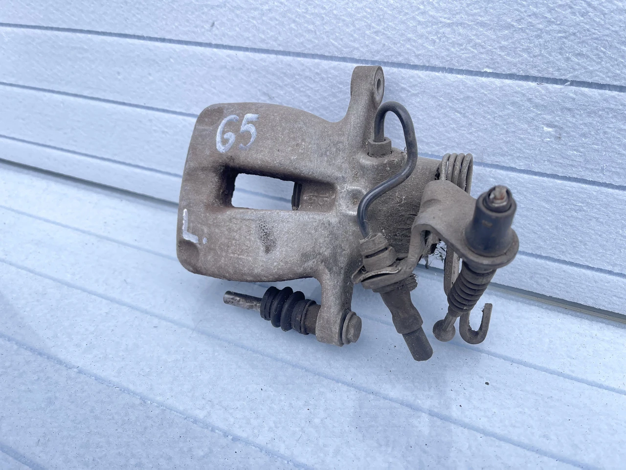 Супорт задній лівий Volkswagen Golf 5 супорта Фольксваген Гольф 5 - фото 2