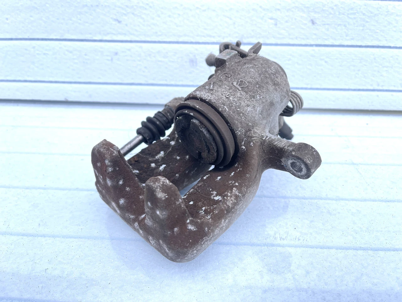 Супорт задній лівий Volkswagen Golf 5 супорта Фольксваген Гольф 5 - фото 3