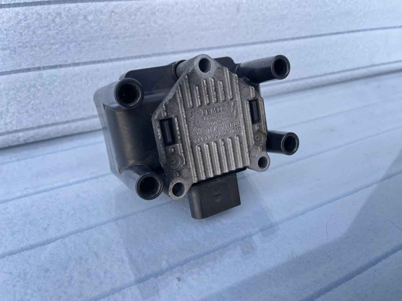 Котушка запалювання Volkswagen Golf 4 Bora Polo 1997-2005 032905106B | ZAVTO.market