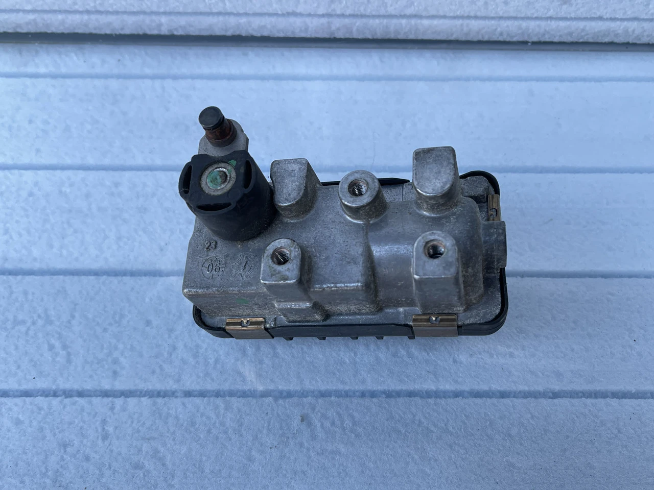 Актуатор турбіни сервопривод регулятор G35 Форд BMW Audi Volvo Mercedes Volkswagen Jeep 6NW009228 - фото 3