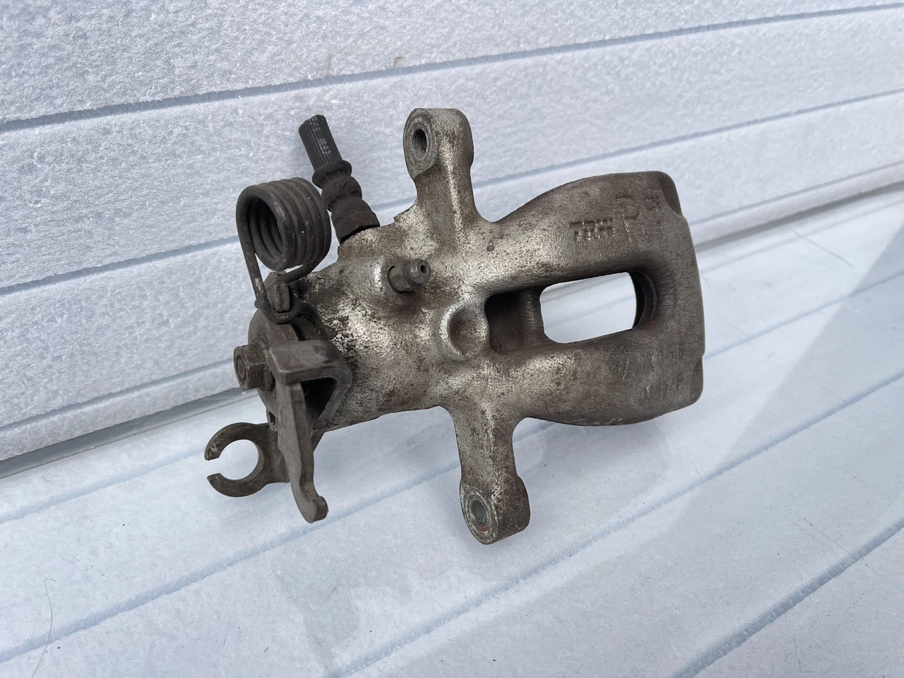 Гальмівний супорт задній правий Smart Forfour 2004-2006 Смарт Форфоур - фото 1