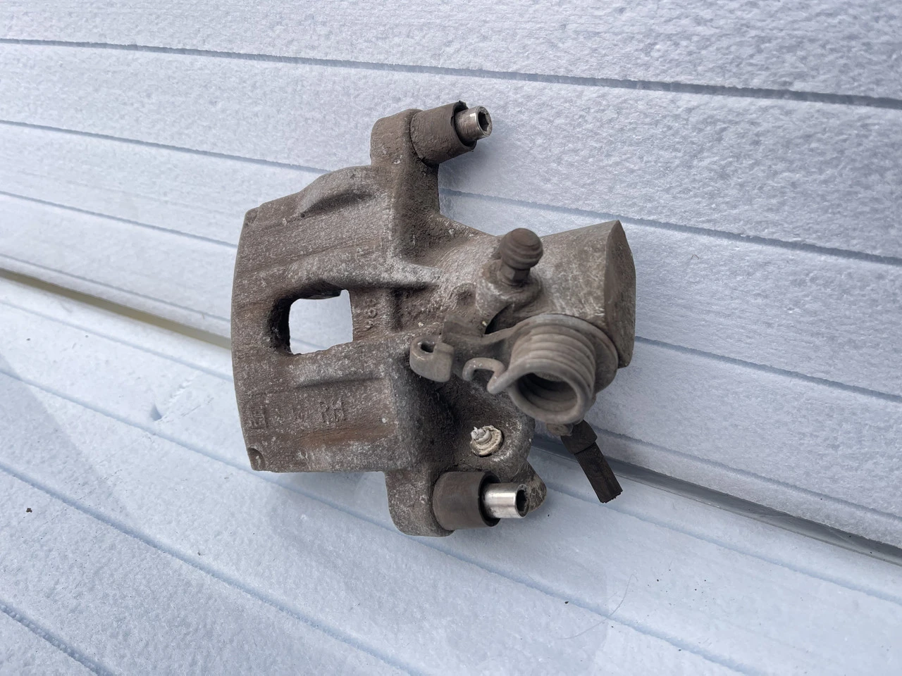 Супорт гальмівний задній правий Volvo V50 Ford Focus 2 Ford C-Max супорта - фото 1