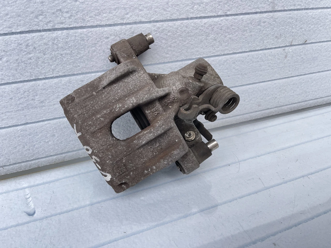 Супорт гальмівний задній правий Volvo V50 Ford Focus 2 Ford C-Max супорта - фото 2