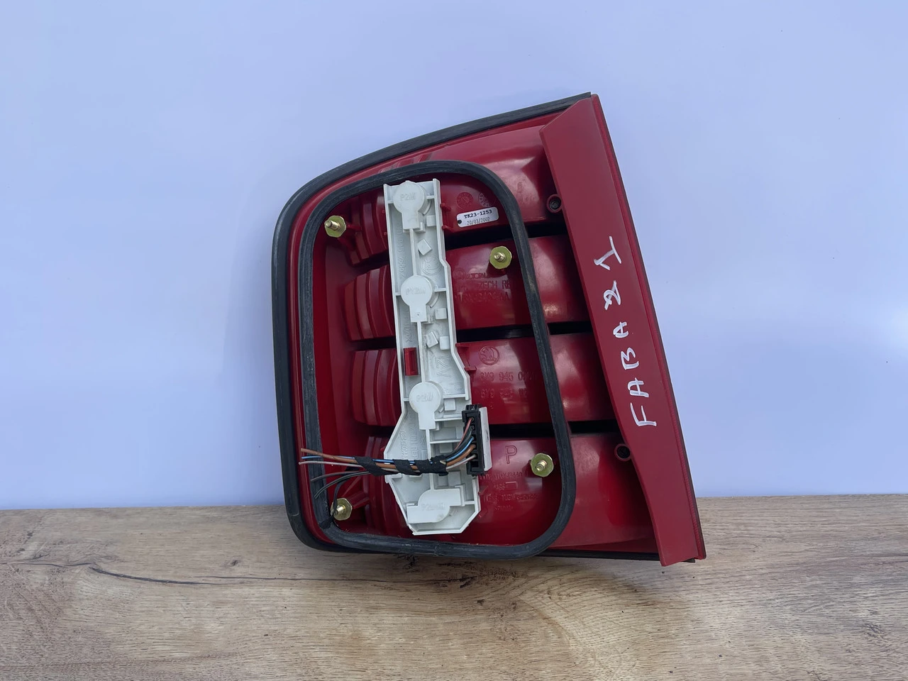 Ліхтар задній правий Skoda Fabia 1 універсал 1999-2005 правый стоп фонарь Шкода Фабія 1 6Y9945096B - фото 2