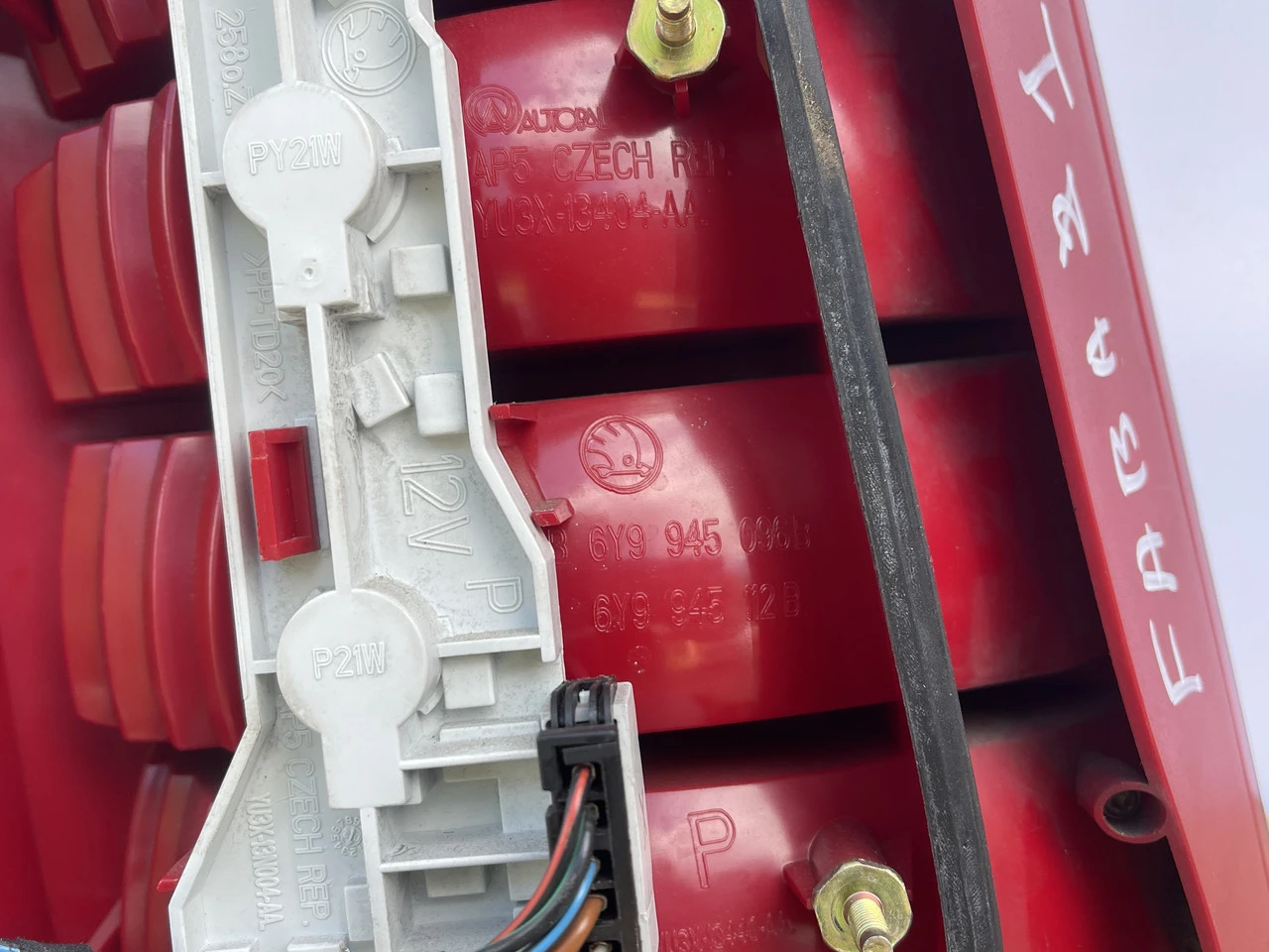 Ліхтар задній правий Skoda Fabia 1 універсал 1999-2005 правый стоп фонарь Шкода Фабія 1 6Y9945096B - фото 3