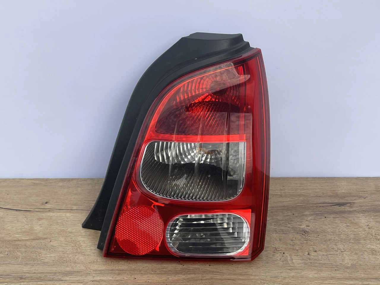 Ліхтар задній правий Renault Tvingo 2 2007-2012 стоп фонарь правый Рено Твінго 2VA965454 | ZAVTO.market