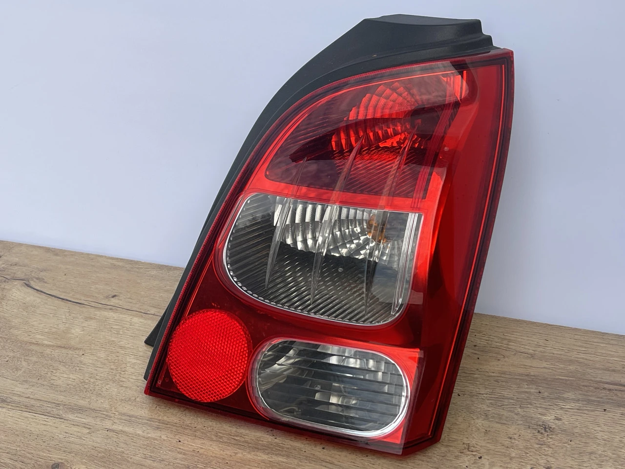 Ліхтар задній правий Renault Tvingo 2 2007-2012 стоп фонарь правый Рено Твінго 2VA965454 - фото 1