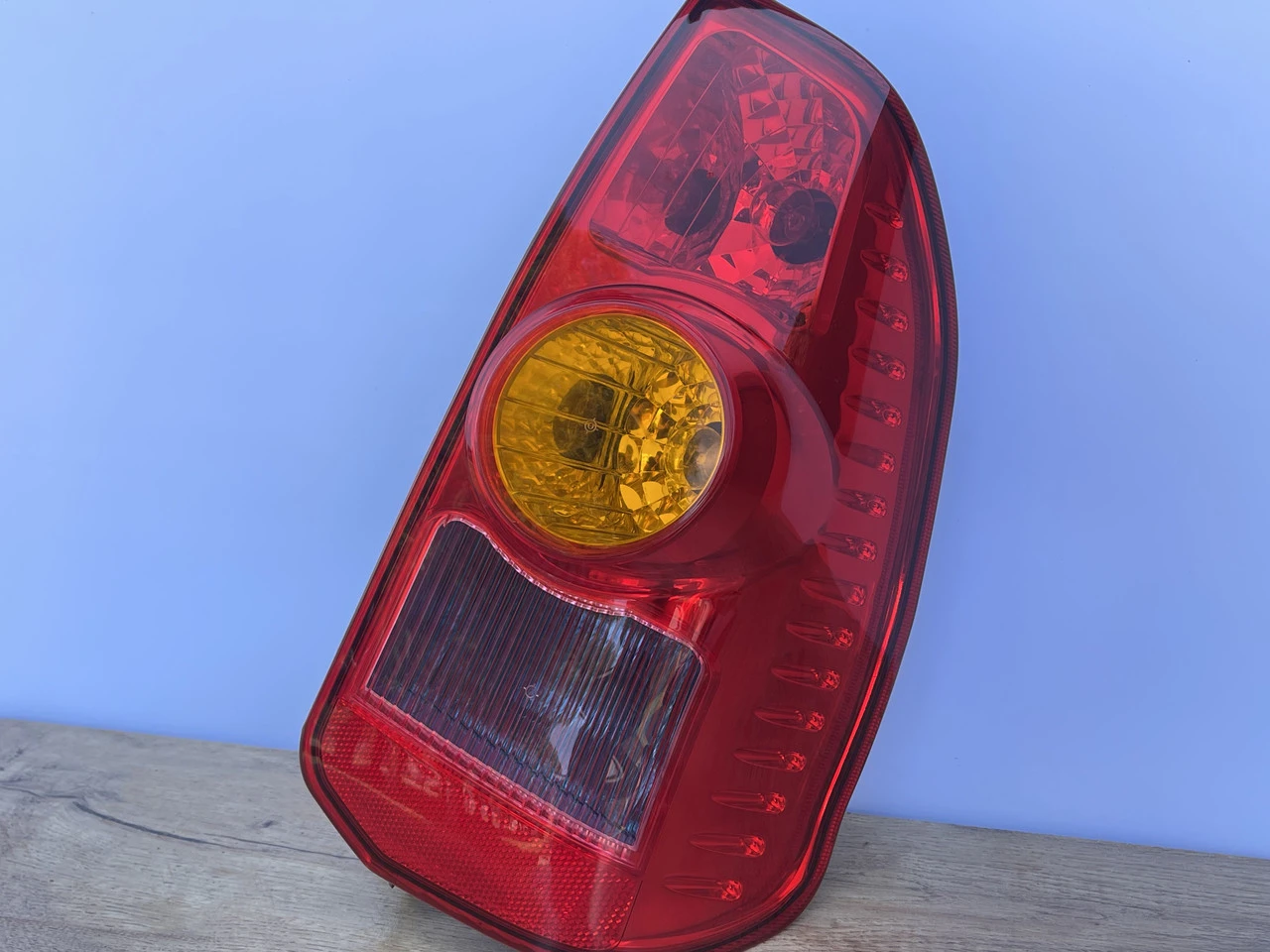 Ліхтар задній правий Mitsubishi Space Star 1998-2004 стоп фонарь правый Спейс Стар MR913174 - фото 1