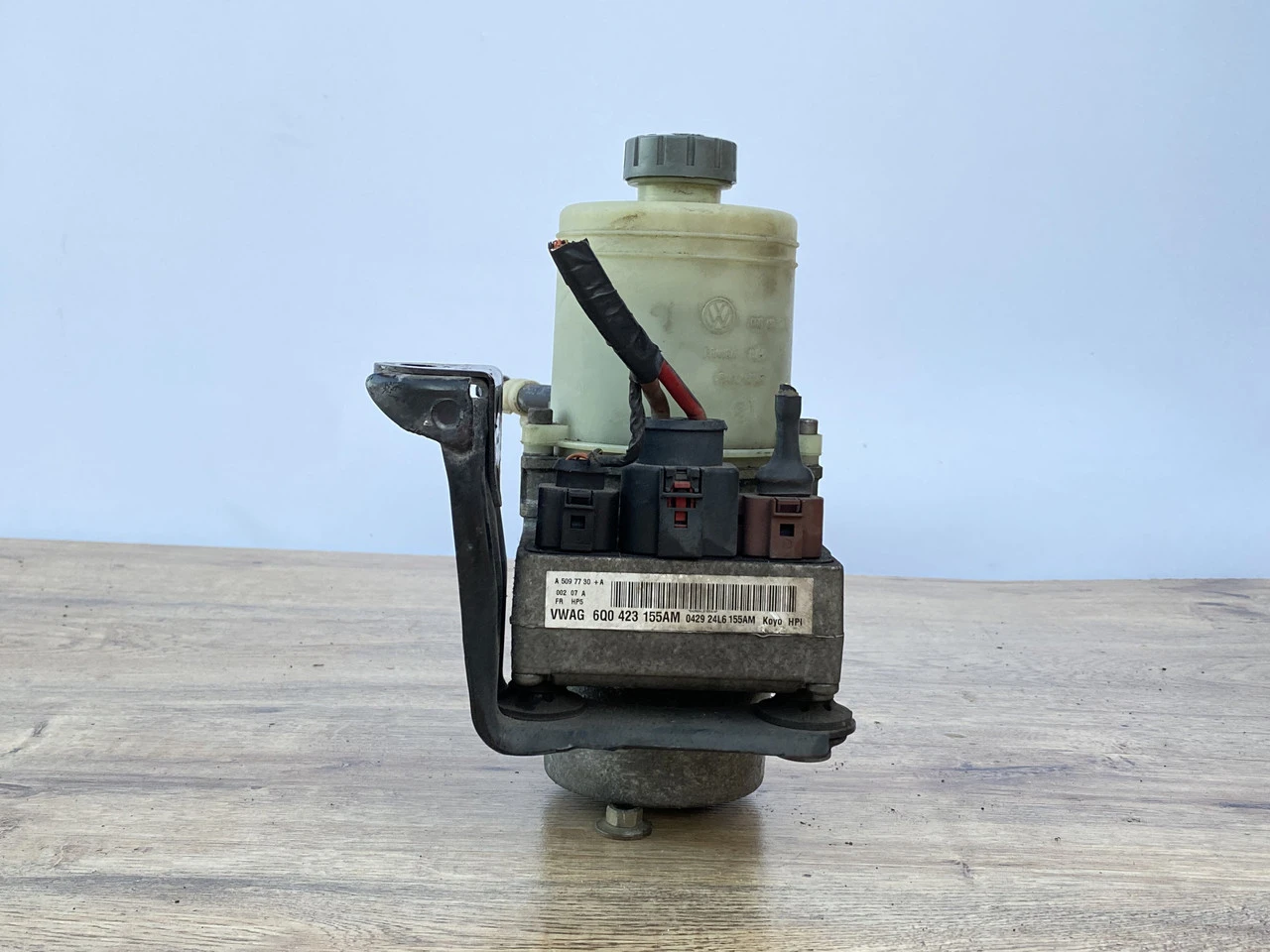 Насос гідропідсилювача керма (ГУР) Skoda Fabia 1999-2007 koyo Шкода Фабія 6Q0423155AM - фото 1